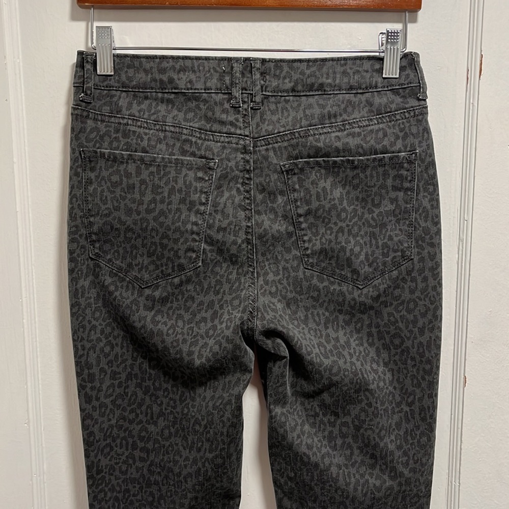 Jolt Jeans - Picture 5 of 12